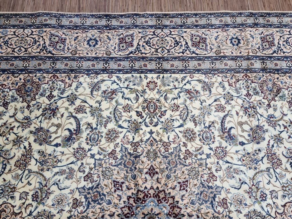 Perserteppich Nain 368 x 261 cm Korkwolle handgeknüpft