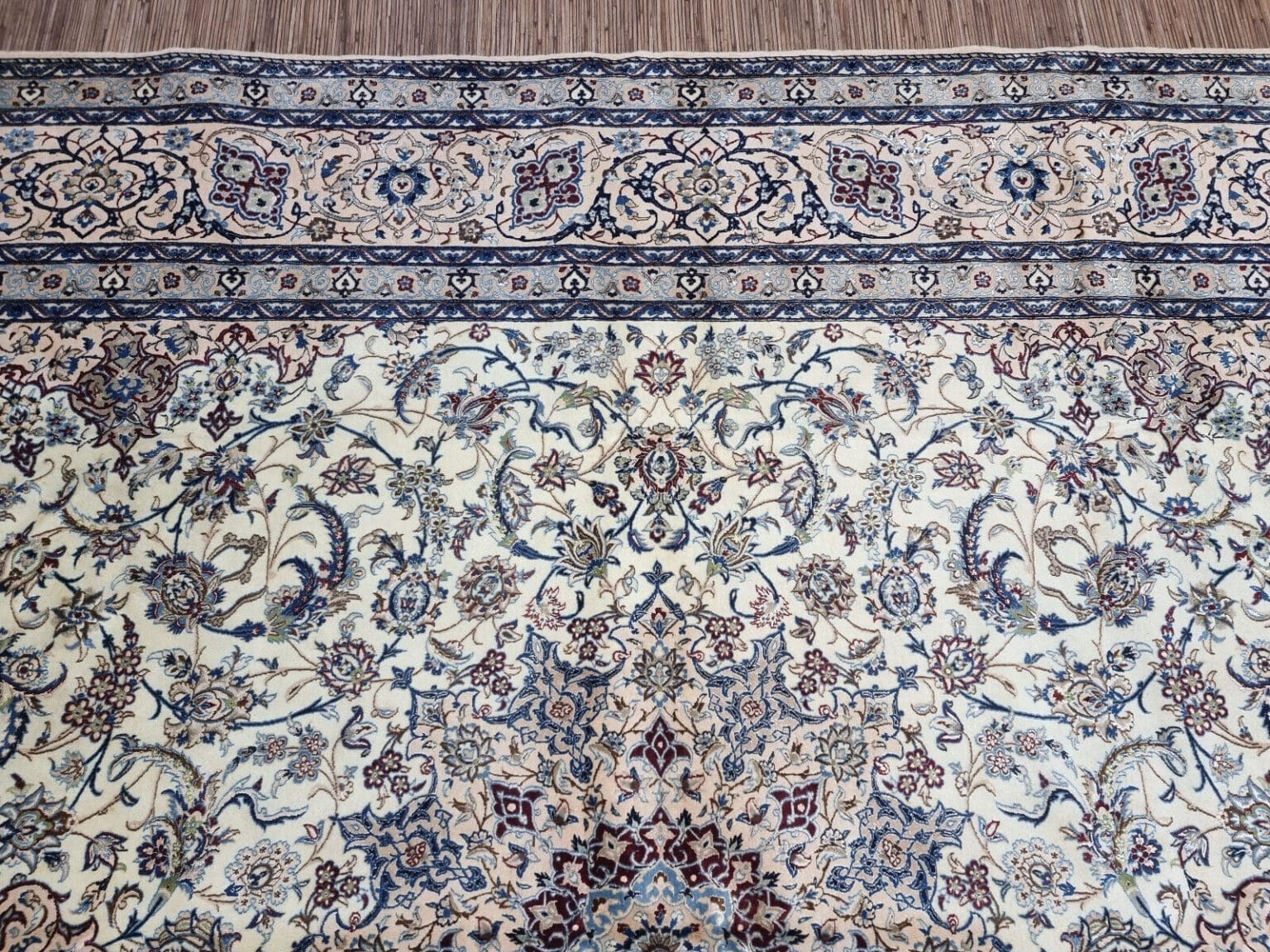 Perserteppich Nain 368 x 261 cm Korkwolle handgeknüpft