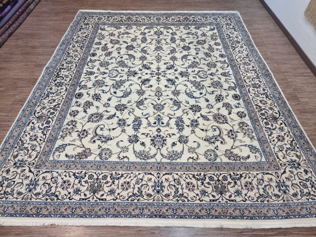 Perserteppich Nain 308x252 cm Korkwolle handgeknüpft