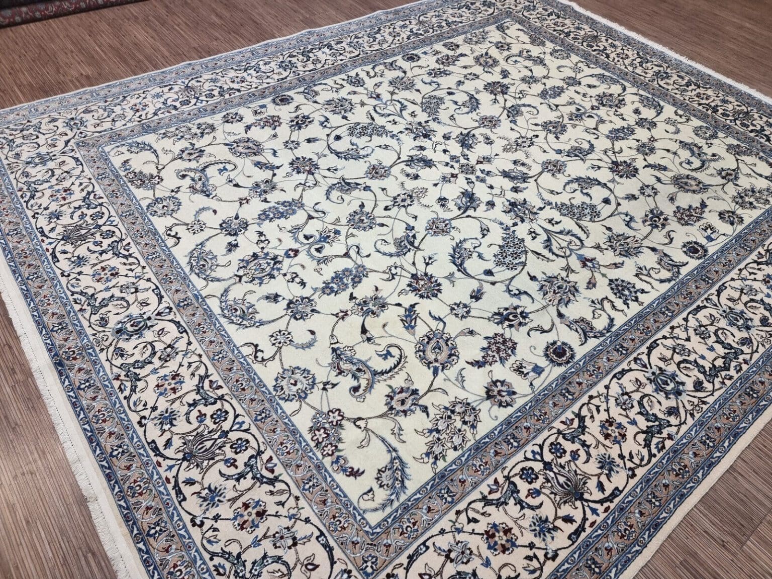 Perserteppich Nain 308x252 cm Korkwolle handgeknüpft