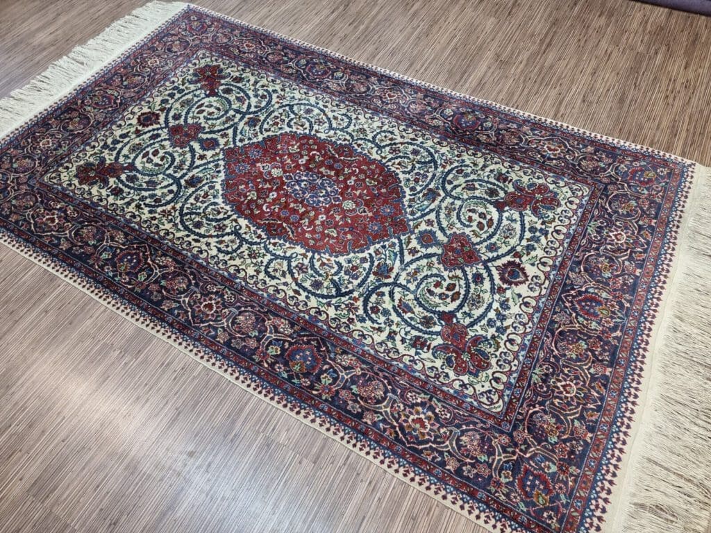 Orientteppich Pakistan 230x138 cm handgeknüpft (Verkauft)
