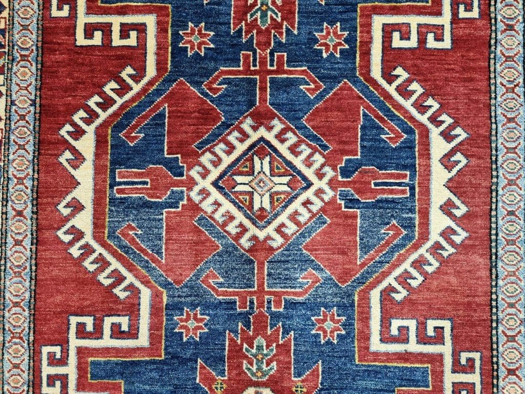 wunderschoner-original-pakistanischer-kazak-teppich-226x163-cm-1-6 Orientteppich Kazak 226x163 cm Wolle handgeknüpft