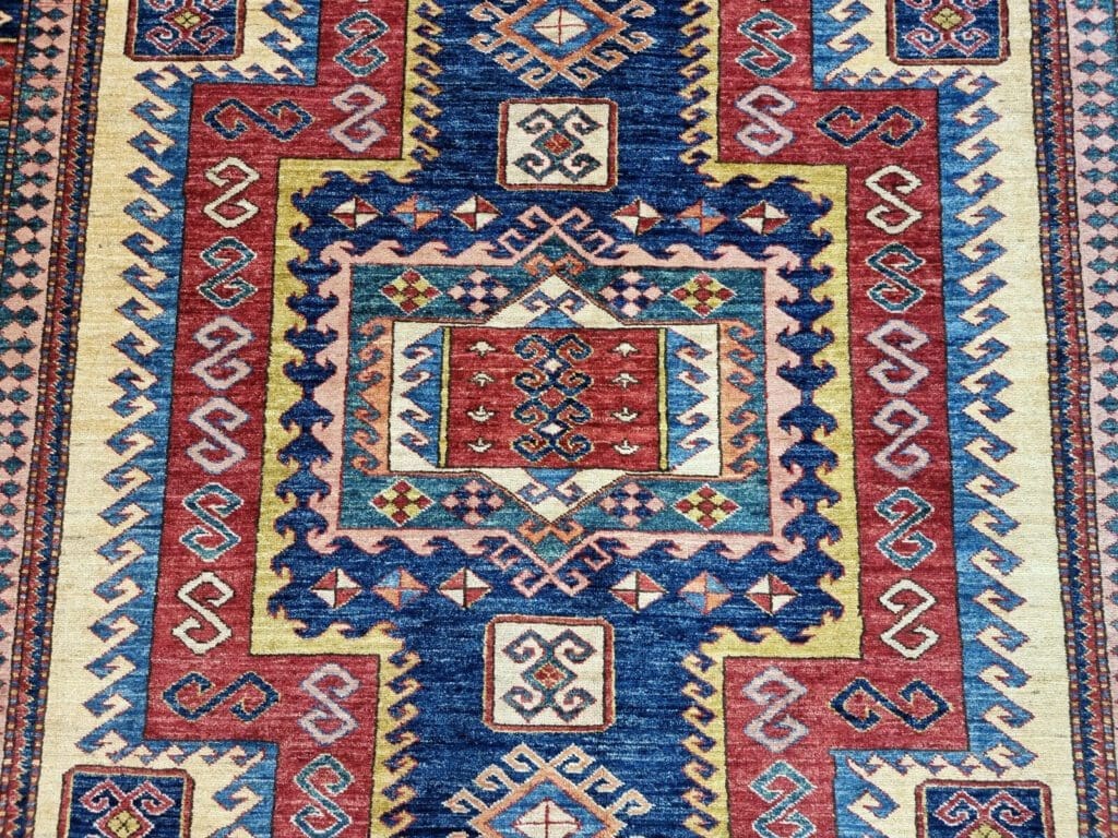 Orientteppich Kazak 239 x 179 cm Wolle handgeknüpft