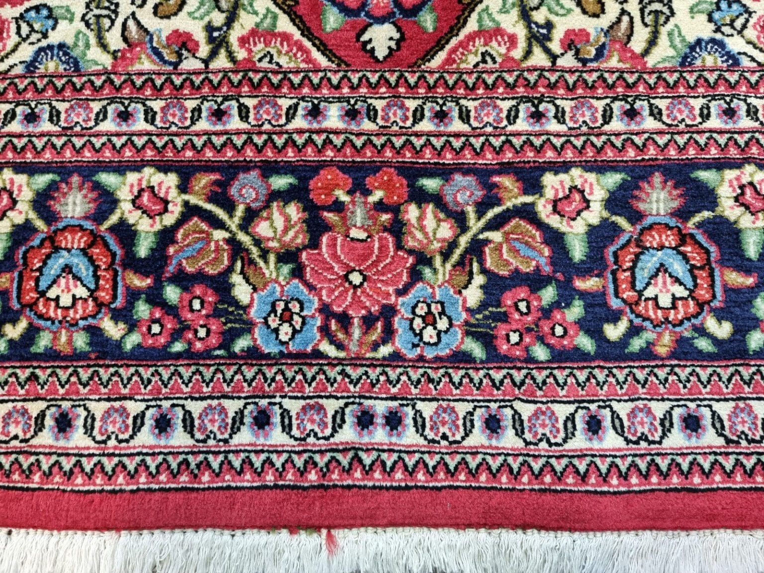 Perserteppich Ghom 209 x 135 cm Schurwolle handgeknüpft