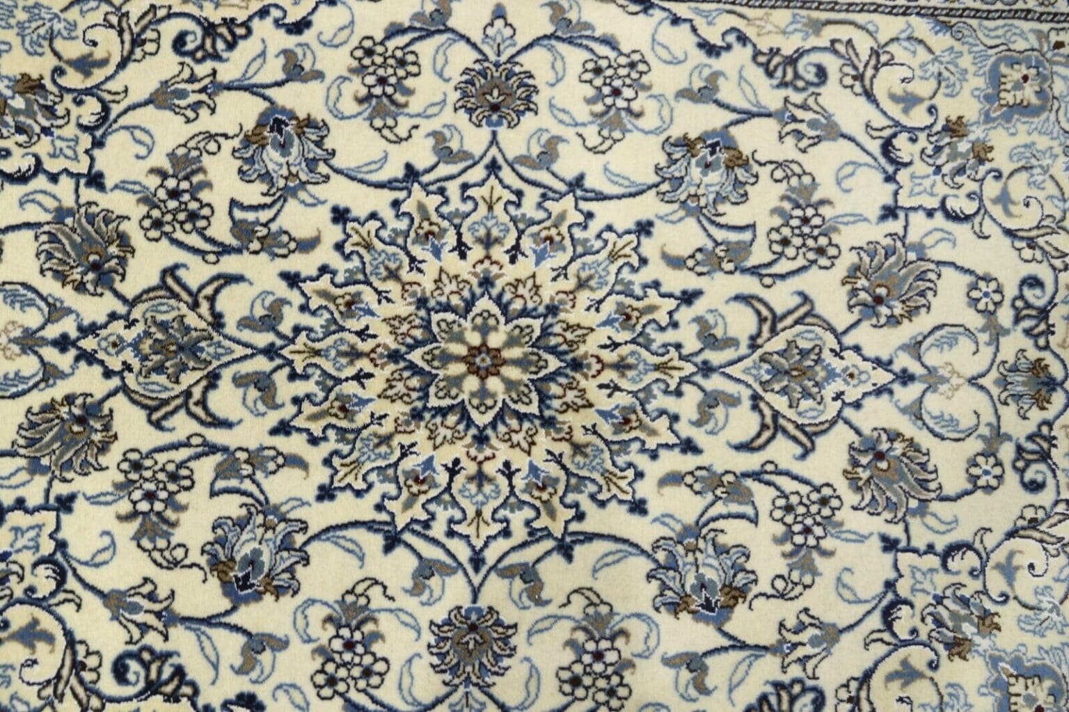 Perserteppich Super Nain 207 x 148 cm Wolle handgeknüpft