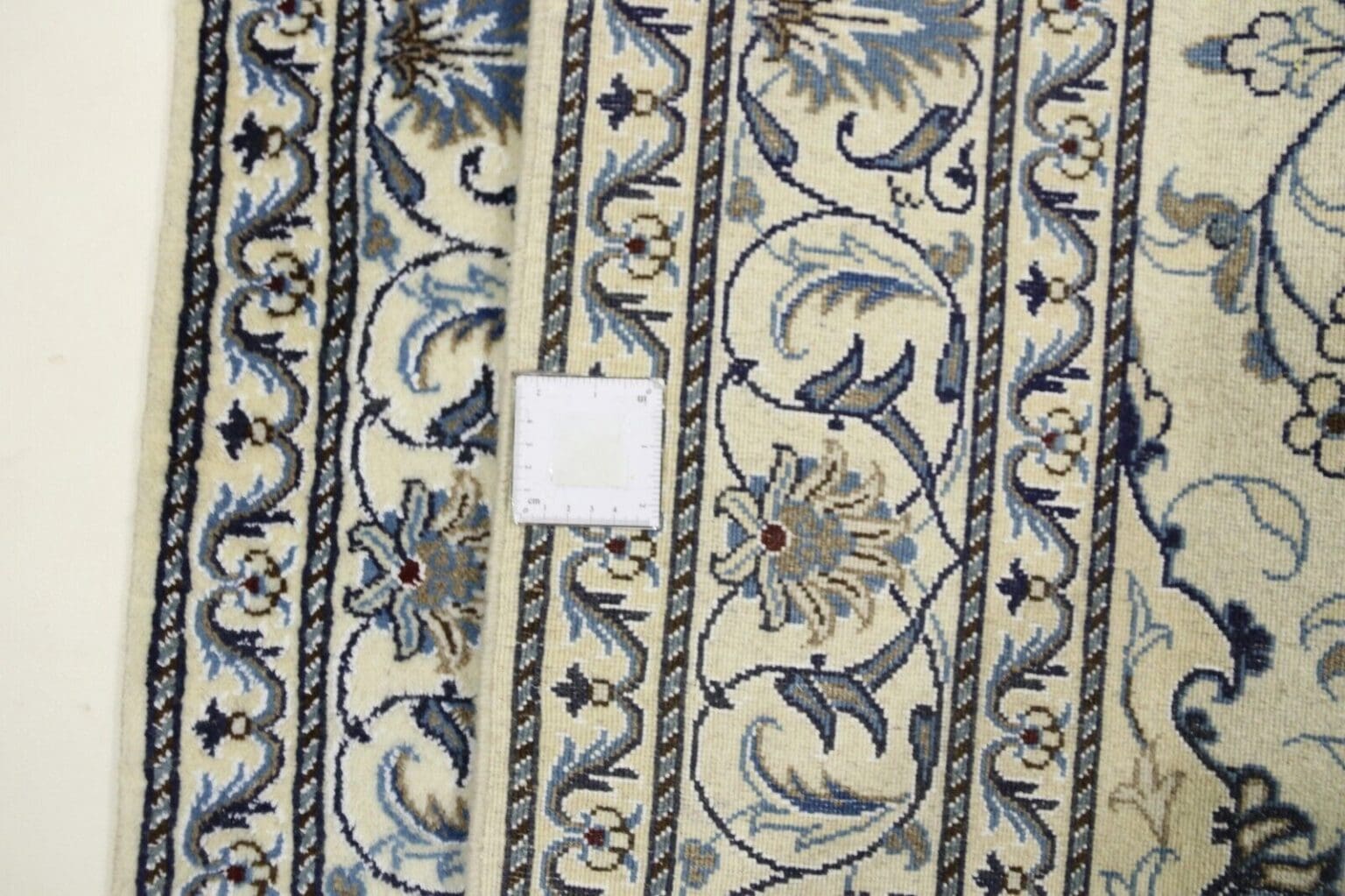 Perserteppich Super Nain 207 x 148 cm Wolle handgeknüpft