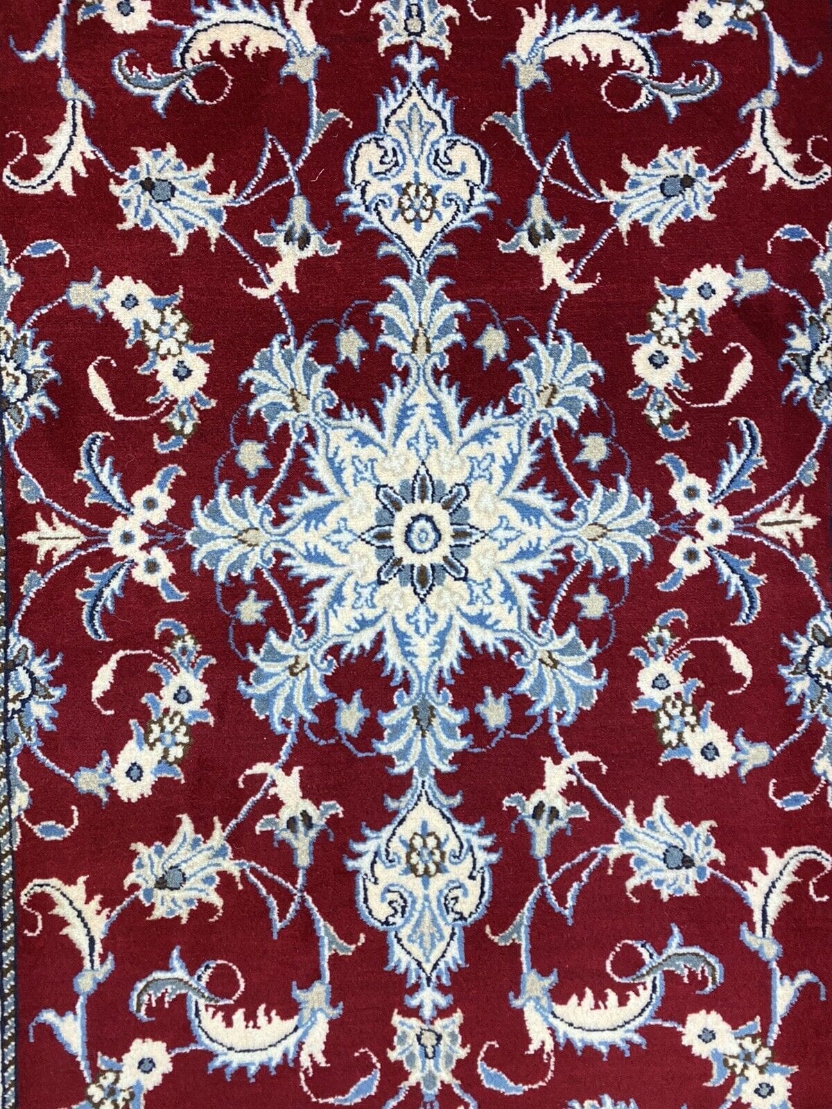 Perserteppich Nain 140 x 88 cm Wolle handgeknüpft