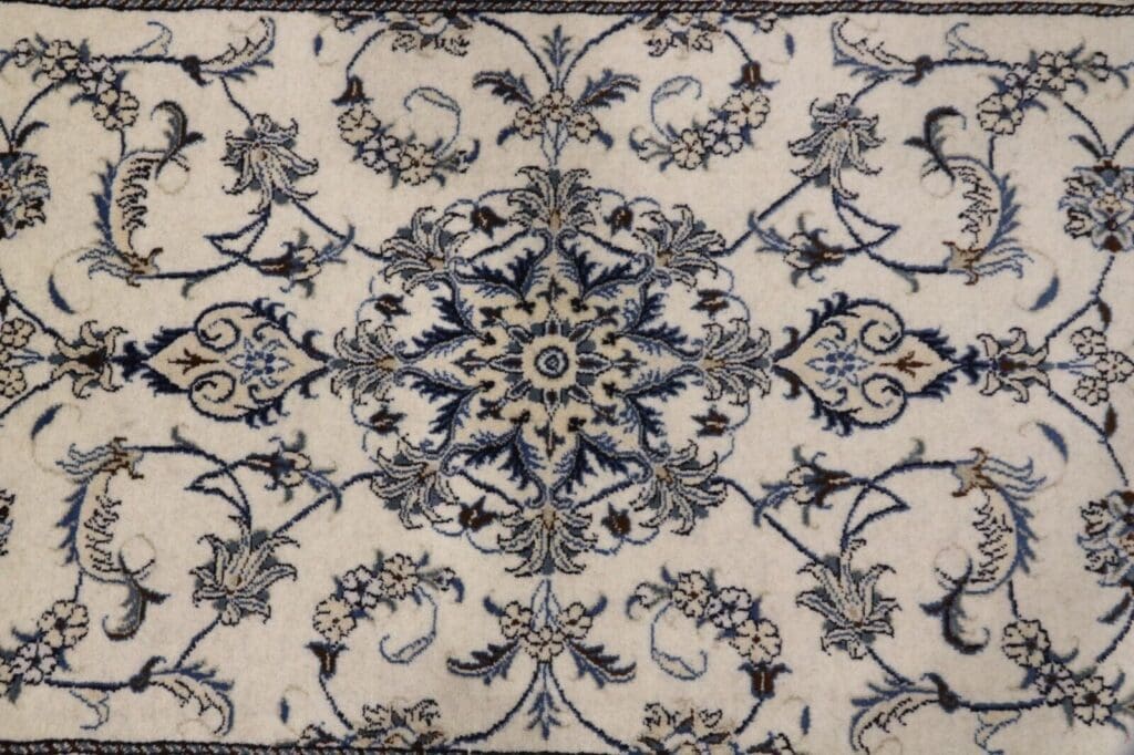 Perserteppich Nain 143 x 90 cm Wolle handgeknüpft