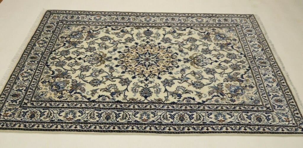 wunderschoner-perserteppich-super-nain-248-x-165-cm-ca-300000-knoten-m-1-1 Perserteppich Nain 248 x 165 cm Wolle handgeknüpft