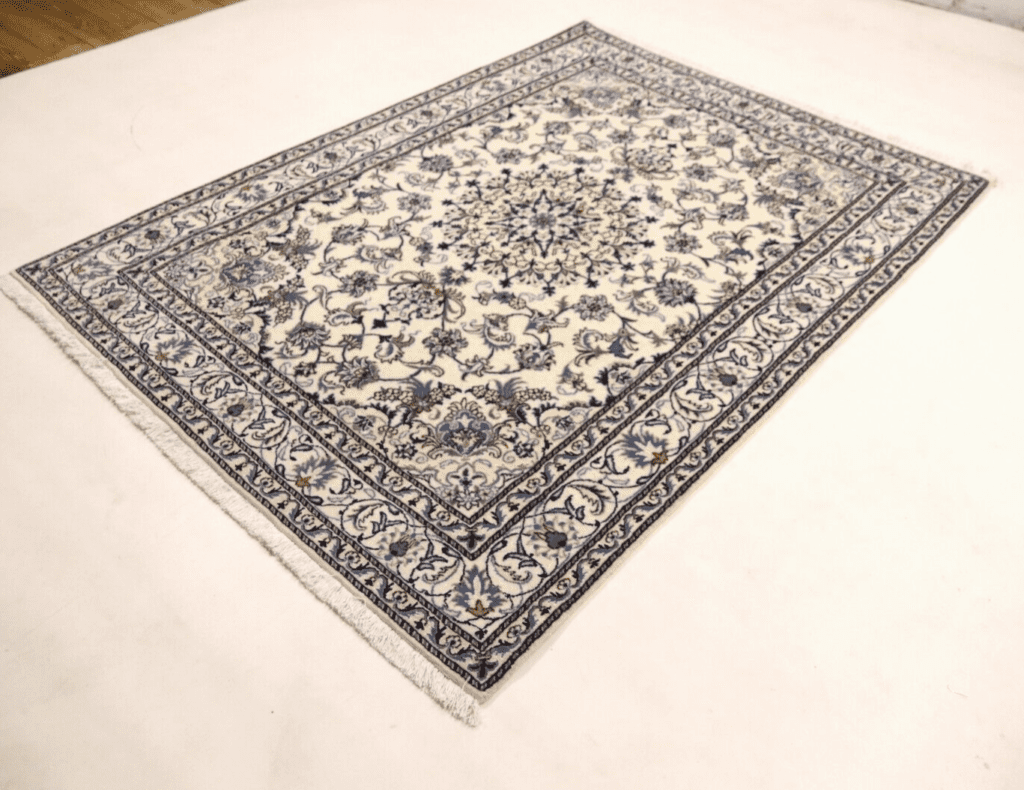 Perserteppich Nain 232 x 163 cm Schurwolle handgeknüpft