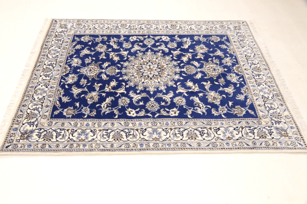 Perserteppich Nain 191 x 148 cm Wolle handgeknüpft