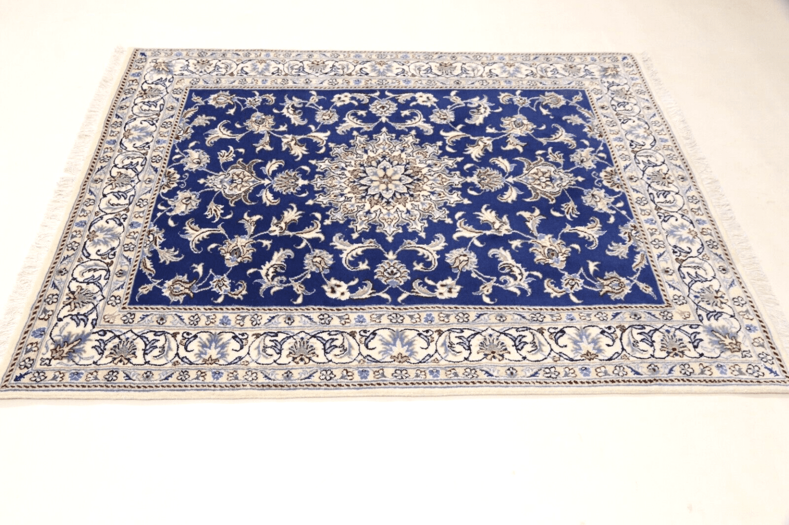 Perserteppich Nain 191 x 148 cm Wolle handgeknüpft