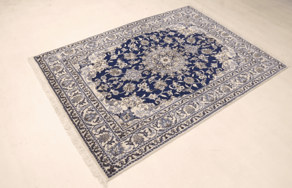 Perserteppich Nain 204 x 144 cm Wolle handgeknüpft