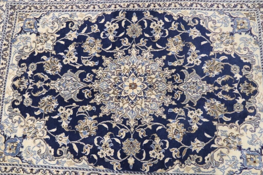 Perserteppich Nain 204 x 144 cm Wolle handgeknüpft