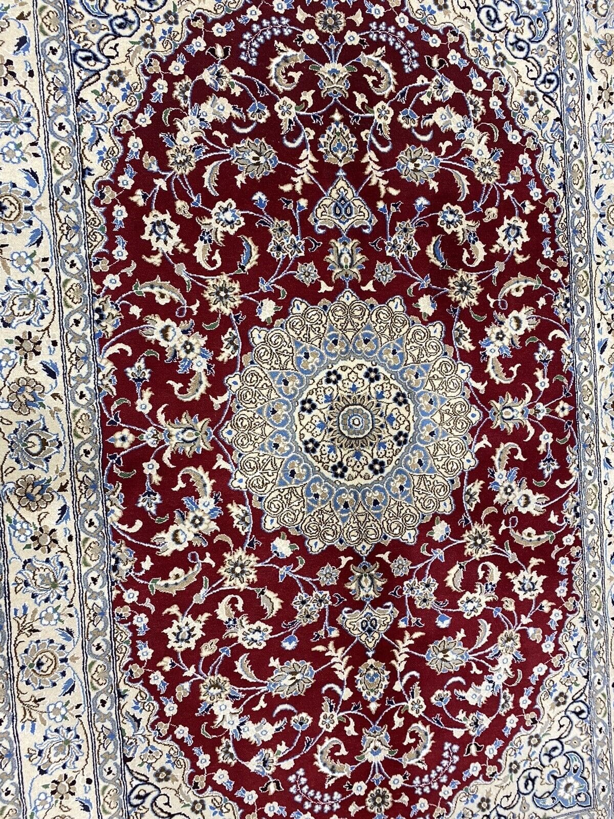 Perserteppich Nain 240 x 158 cm Schurwolle handgeknüpft
