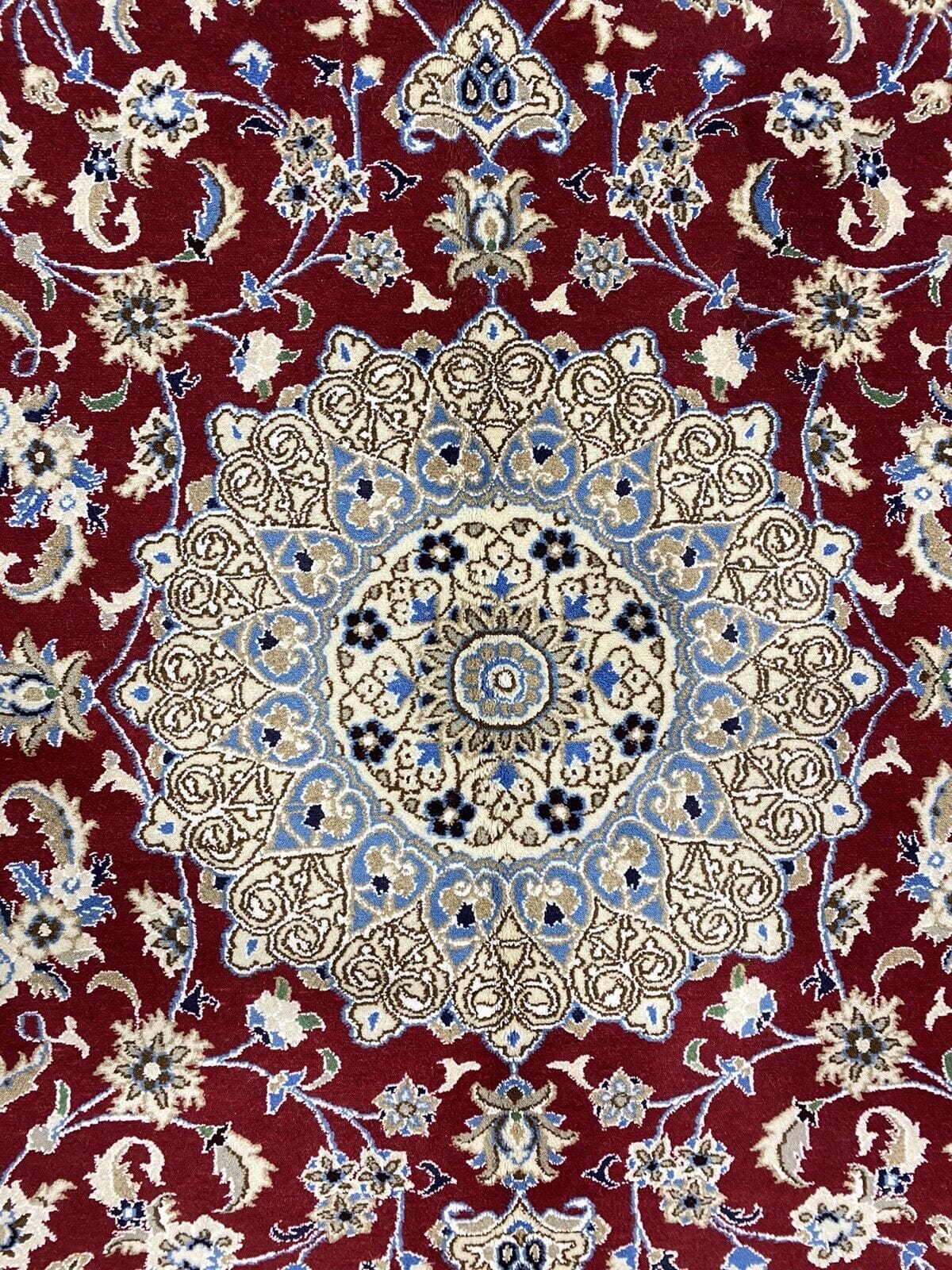 Perserteppich Nain 240 x 158 cm Schurwolle handgeknüpft