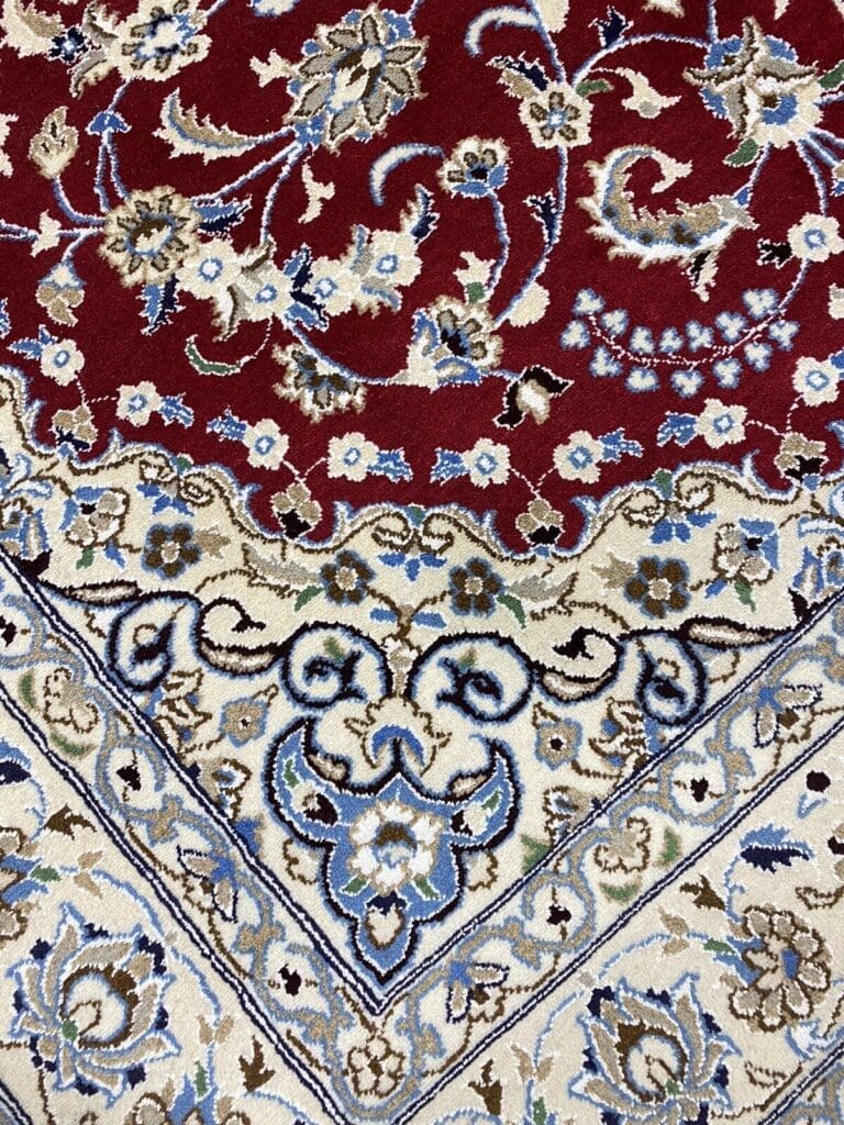 Perserteppich Nain 240 x 158 cm Schurwolle handgeknüpft