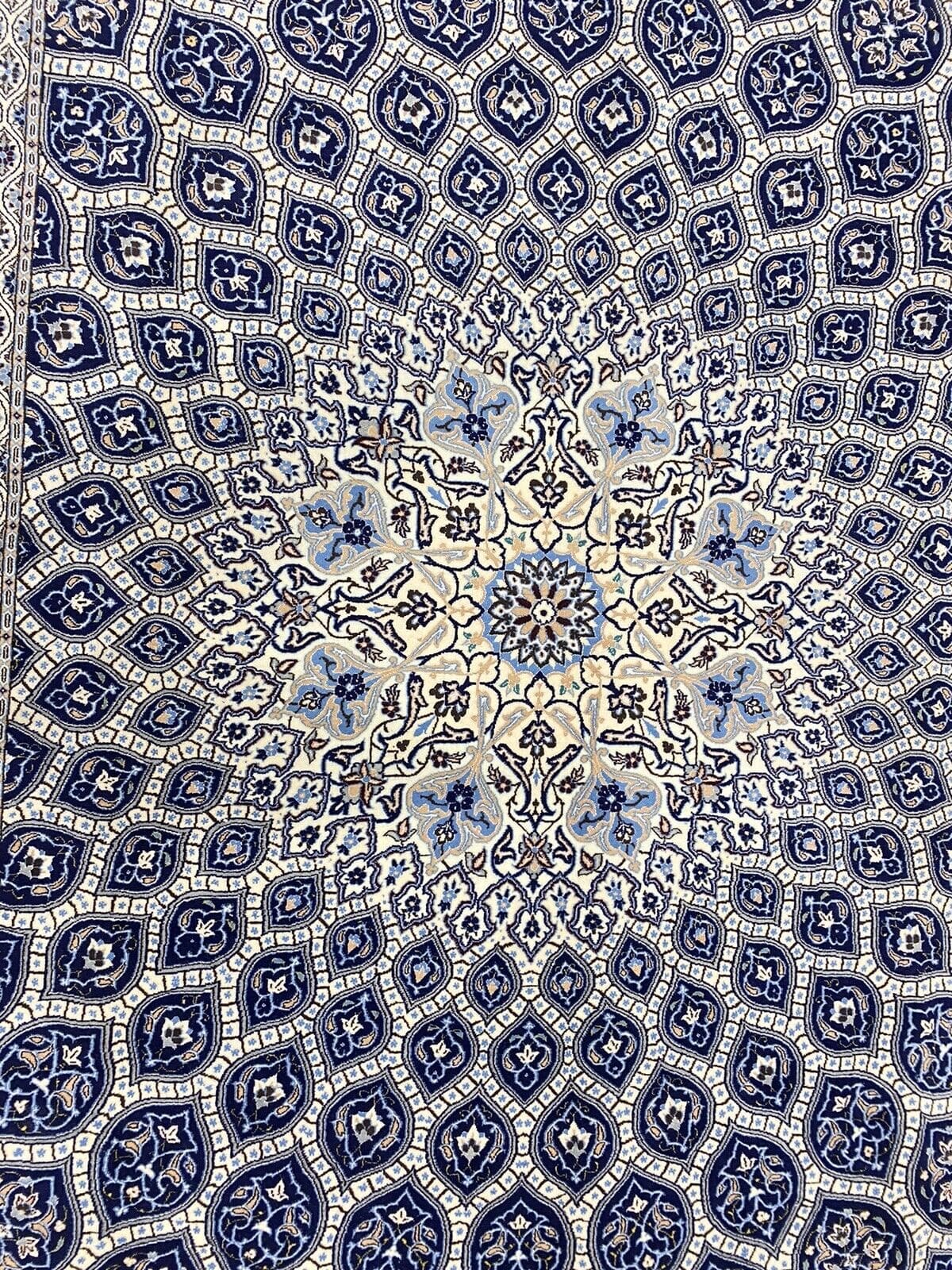 Perserteppich Nain 259 x 183 cm Korkwolle handgeknüpft
