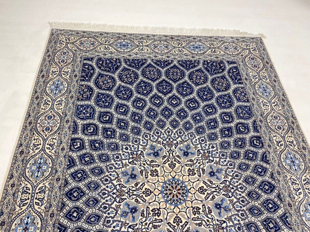 Perserteppich Nain 259 x 183 cm Korkwolle handgeknüpft