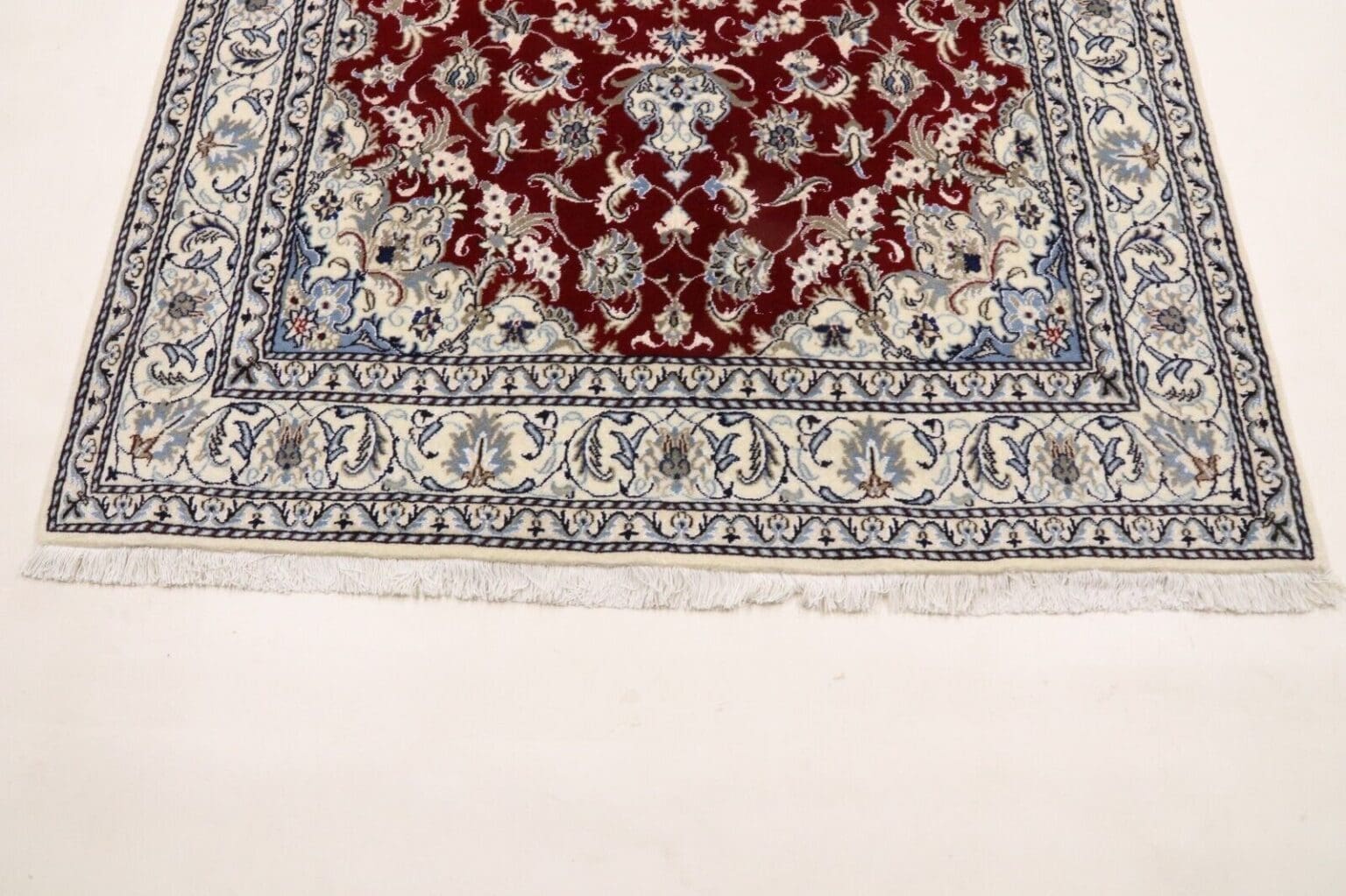 orientteppich-super-nain-mit-seide-237-x-164-cm-ca-300000-knoten-m-1-1 Perserteppich Nain 237 x 164 cm Schurwolle handgeknüpft