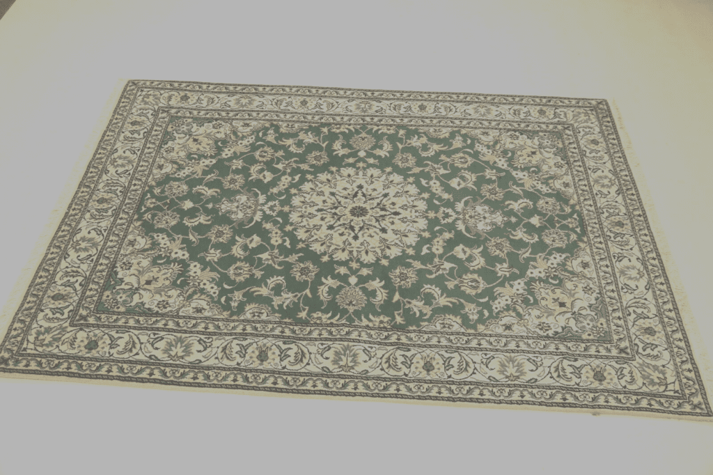 Perserteppich Nain 244 x 166 cm Wolle handgeknüpft