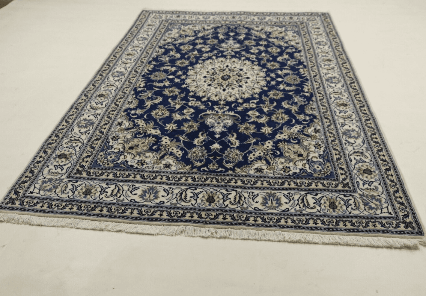 wunderschoner-orientteppich-244-x-168-cm-ca-300000-knoten-m-90-1-2 Perserteppich Nain 244 x 168 cm Schurwolle handgeknüpft