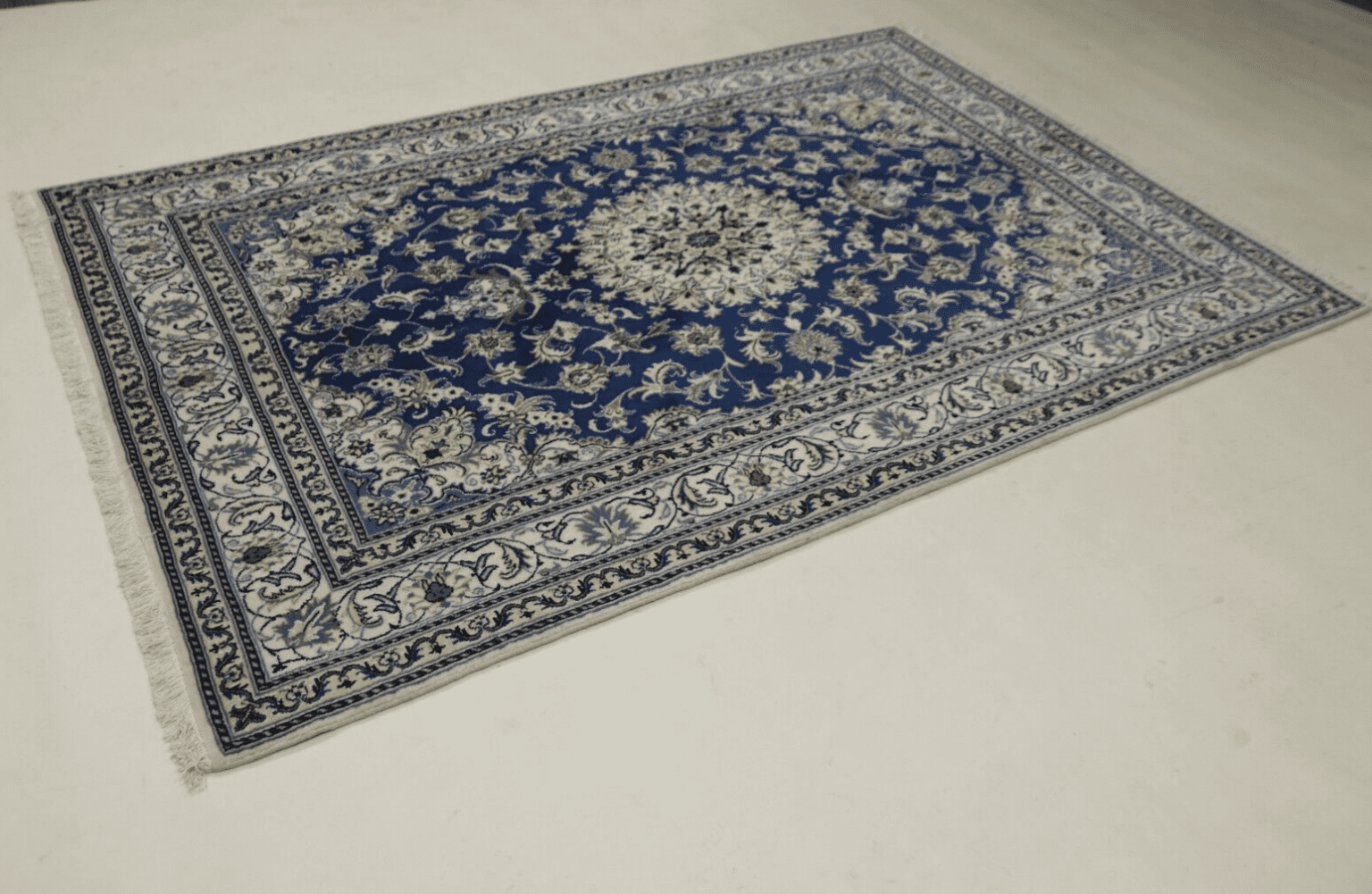 wunderschoner-orientteppich-244-x-168-cm-ca-300000-knoten-m-90-1-3 Perserteppich Nain 244 x 168 cm Schurwolle handgeknüpft