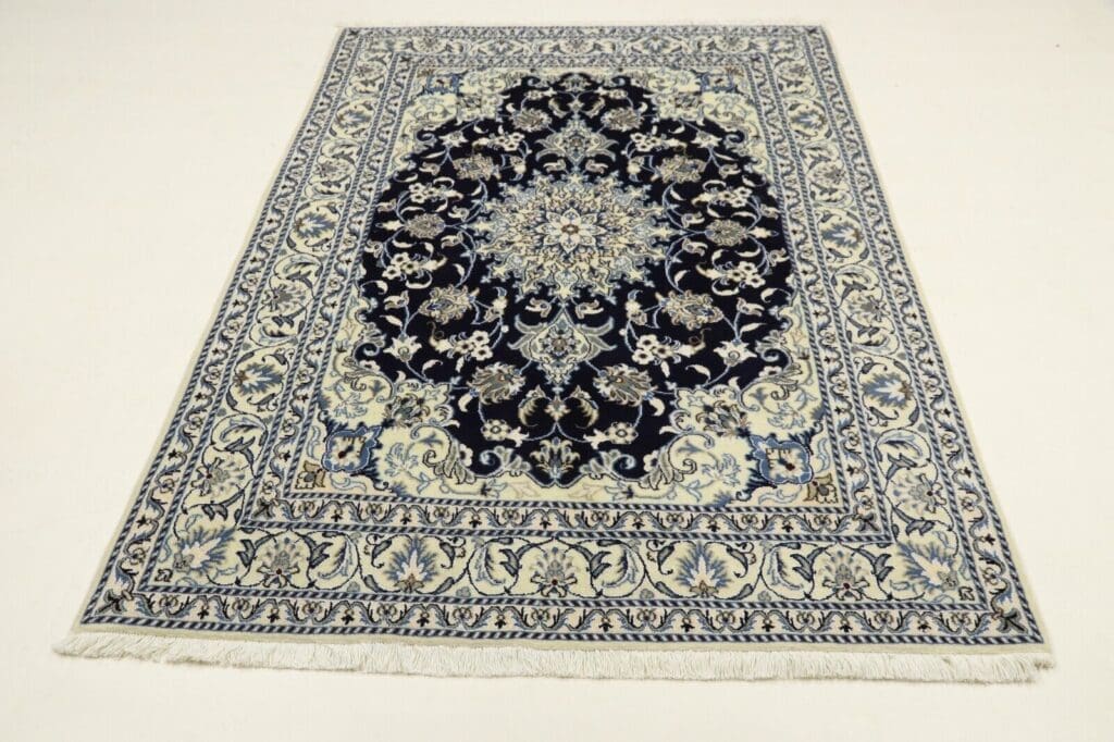 Perserteppich Nain 200 x 145 cm Wolle handgeknüpft