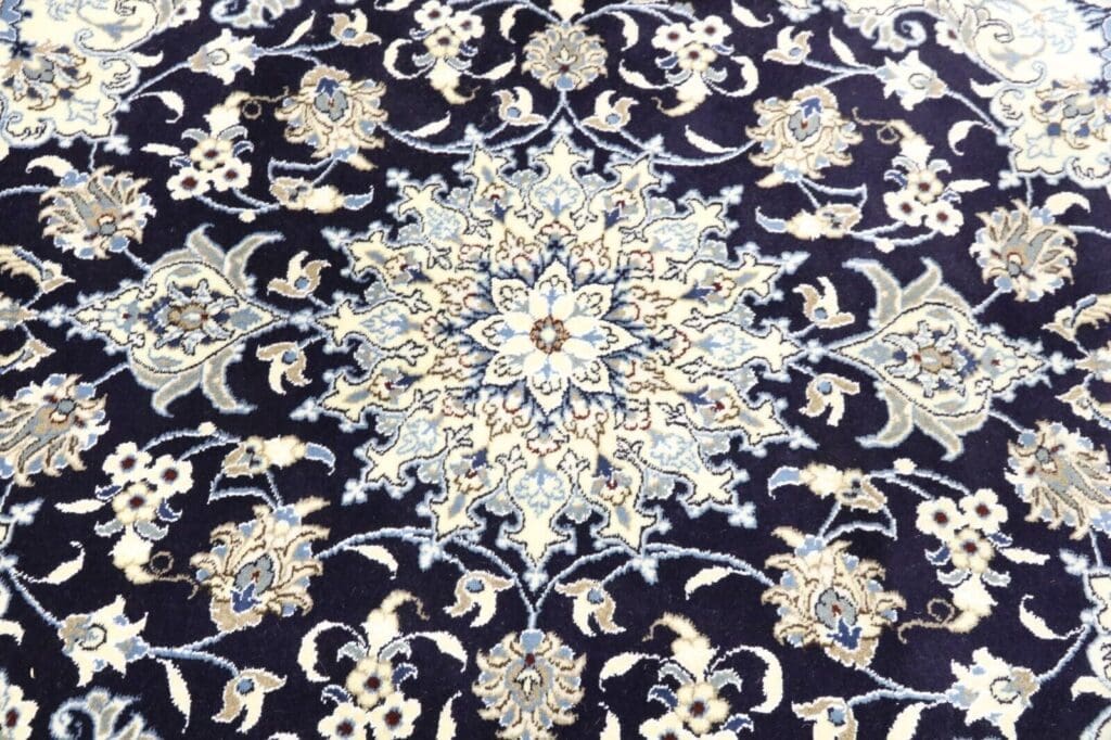 Perserteppich Nain 200 x 145 cm Wolle handgeknüpft