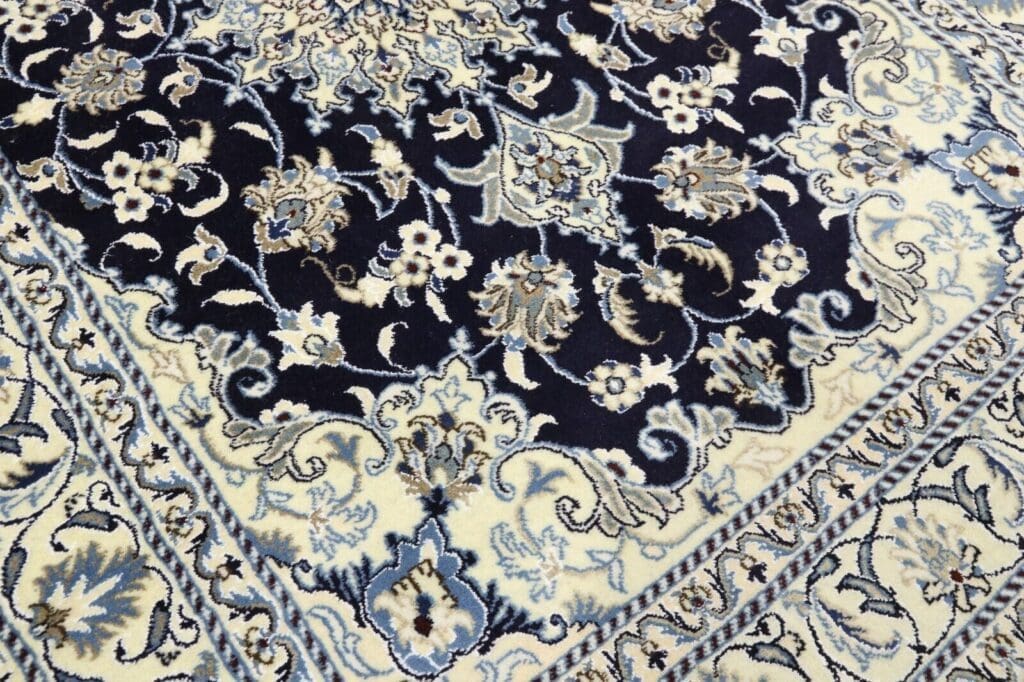 Perserteppich Nain 200 x 145 cm Wolle handgeknüpft