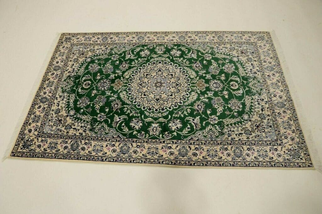 Perserteppich Nain 202 x 133 cm Wolle handgeknüpft