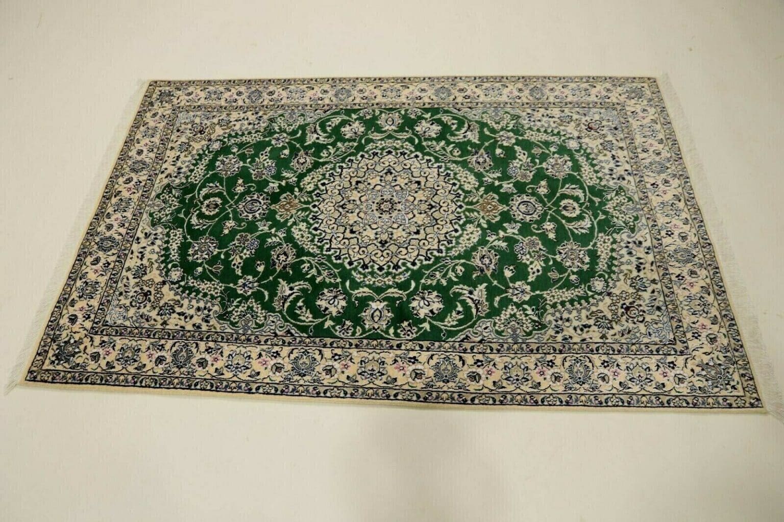 Perserteppich Nain 202 x 133 cm Wolle handgeknüpft