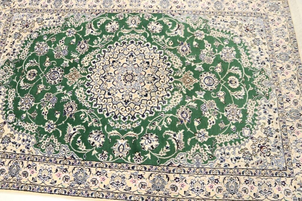Perserteppich Nain 202 x 133 cm Wolle handgeknüpft
