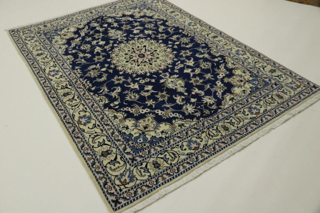 Perserteppich Nain 230 x 169 cm Wolle handgeknüpft