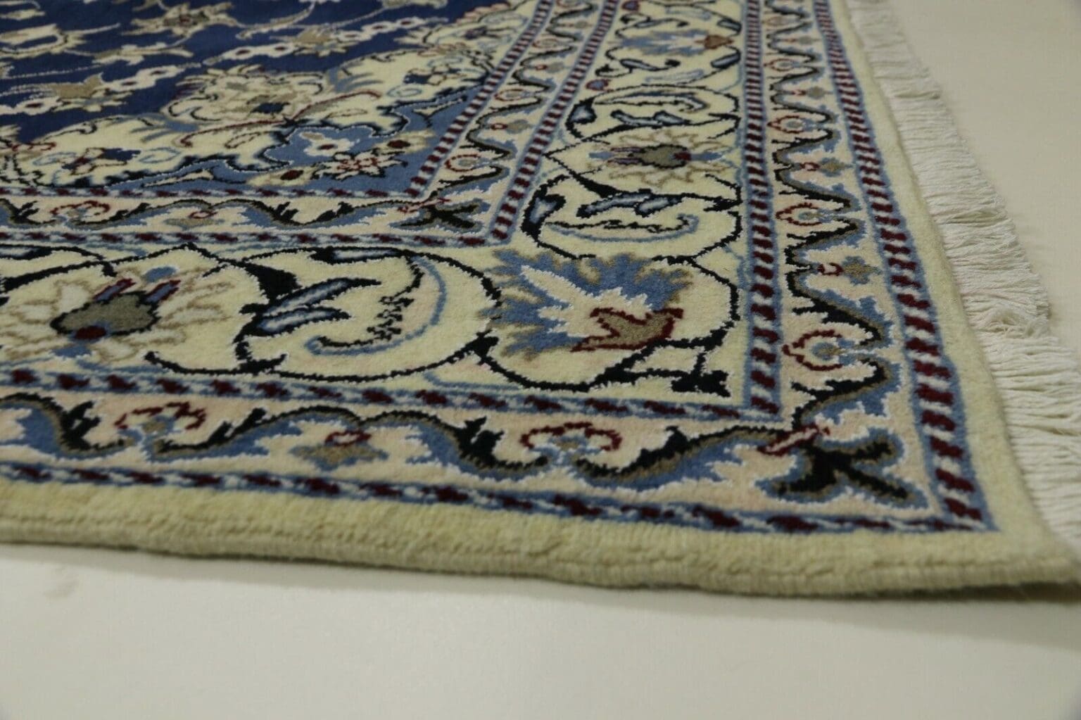 Perserteppich Nain 230 x 169 cm Wolle handgeknüpft