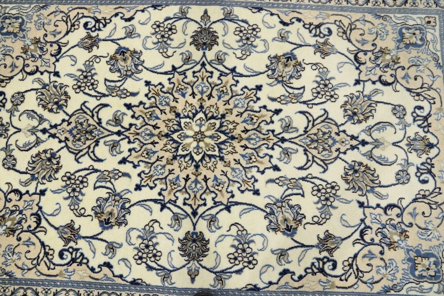 wunderschoner-orientteppich-245x165-cm-300000-knoten-m-90 Perserteppich Nain 245 x 165 cm Schurwolle handgeknüpft