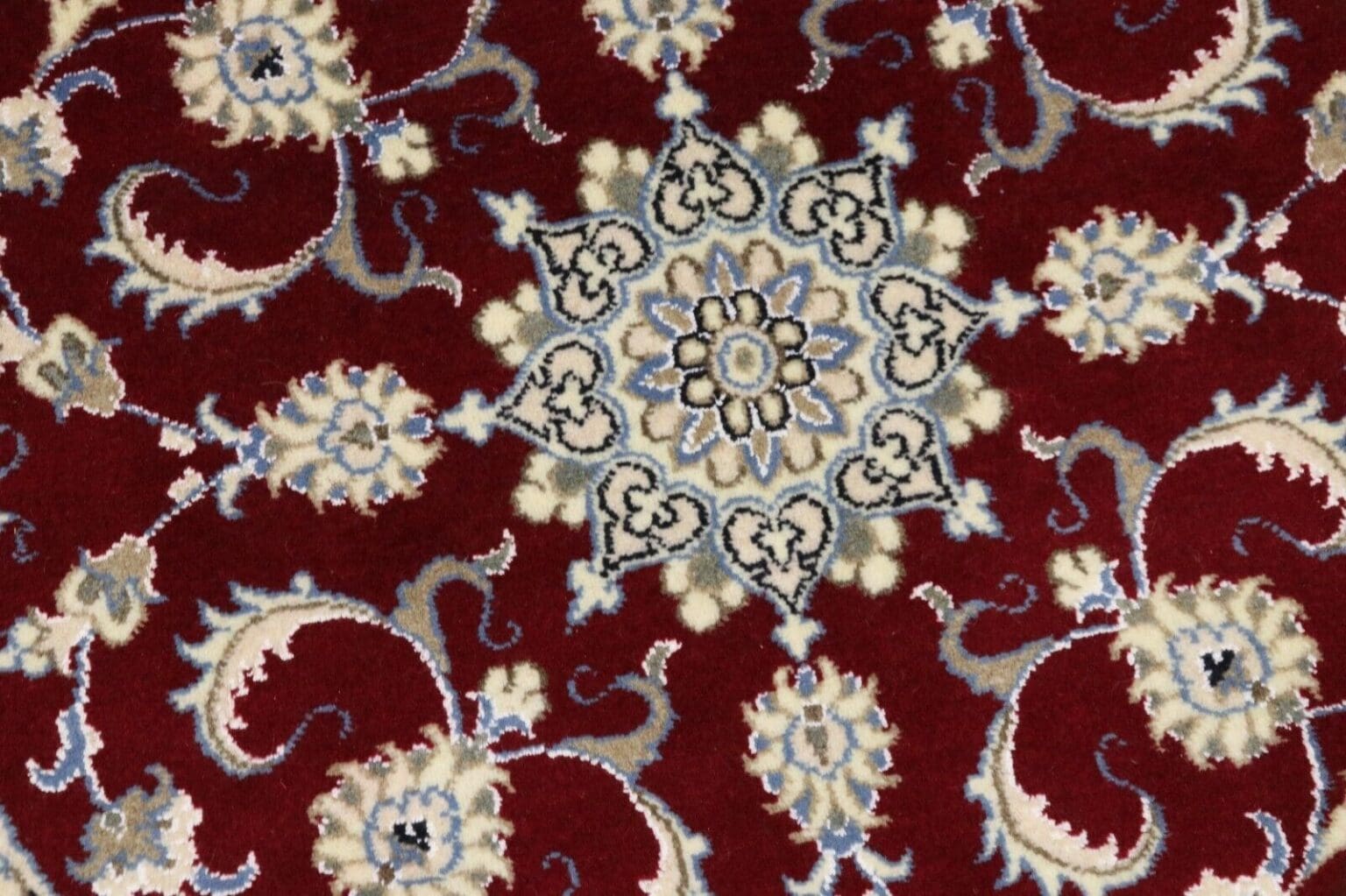 wunderschoner-orientteppich-nain-100-x-100-cm-300000-knoten-m-90-1-2 Perserteppich Nain 100 x 100 cm Wolle handgeknüpft
