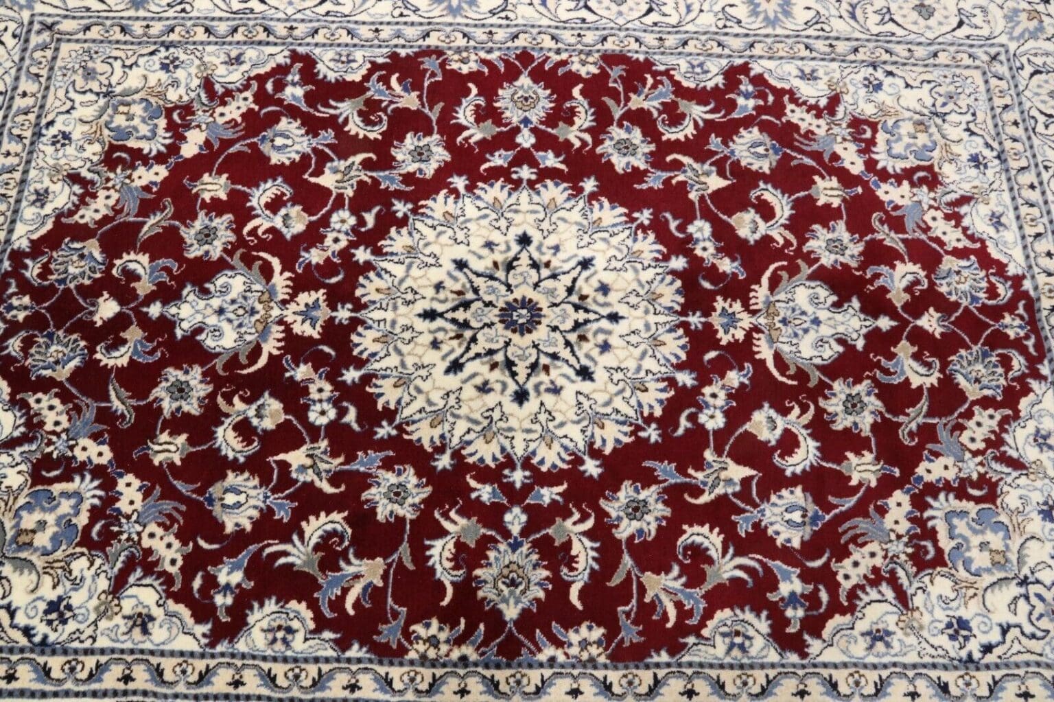 Perserteppich Nain 237 x 161 cm Wolle handgeknüpft