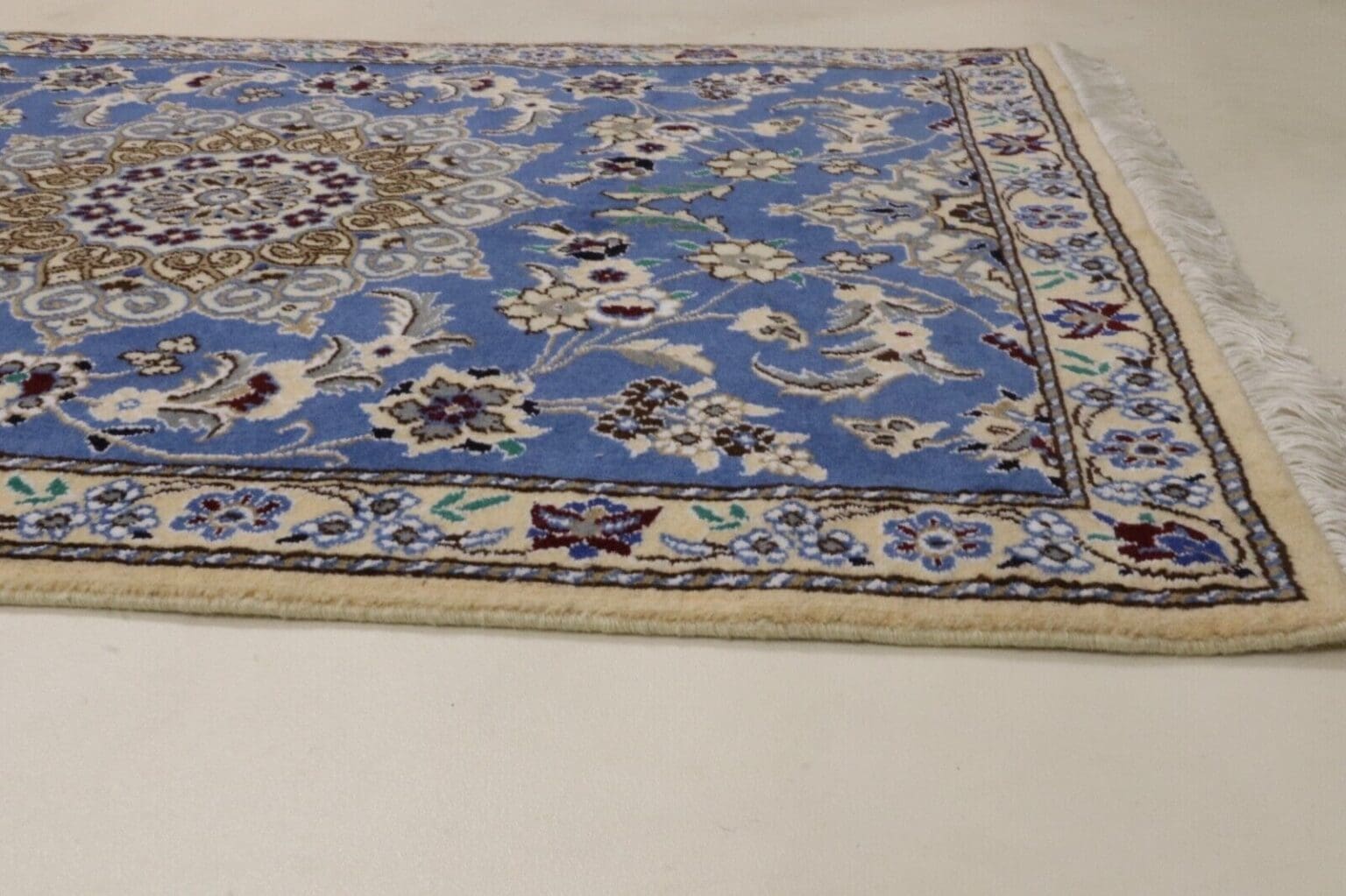 Perserteppich Nain 298 x 82 cm handgeknüpft (Verkauft)