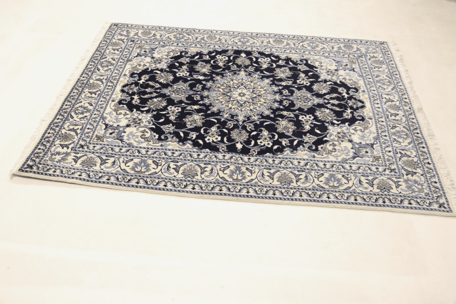 wunderschoner-orientteppich-nain-200-x-146-cm-300000-knoten-m-90-1-4 Perserteppich Nain 200 x 146 cm Wolle handgeknüpft