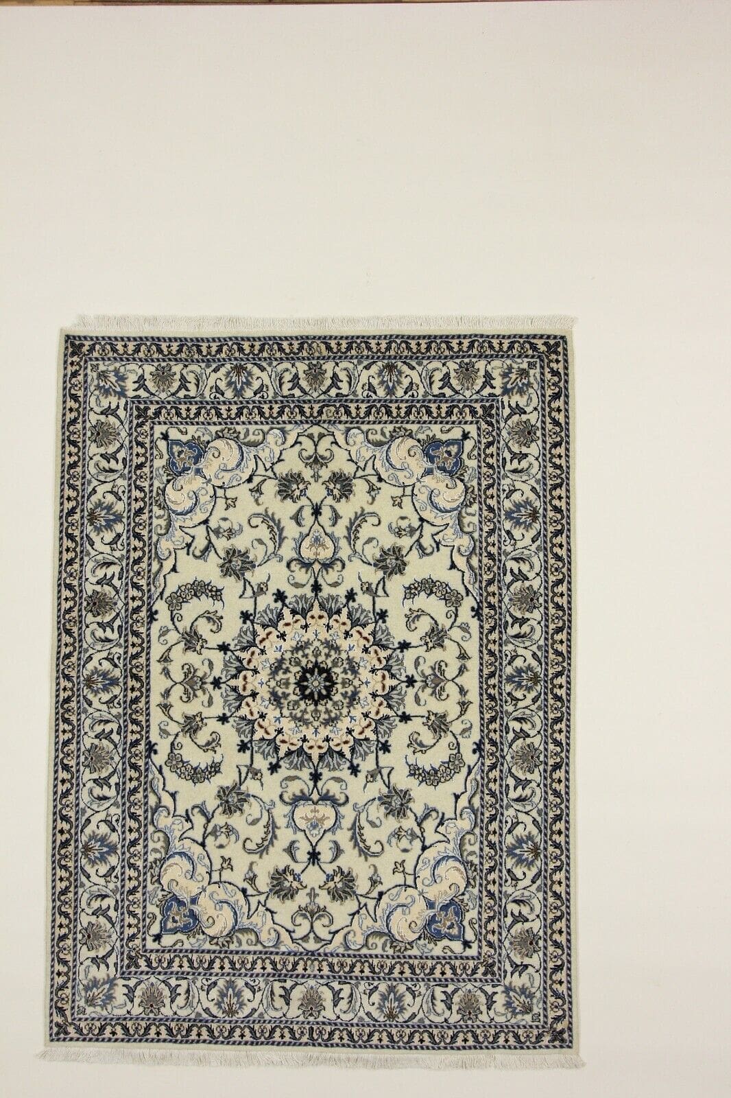 Perserteppich Nain 204 x 150 cm Wolle handgeknüpft