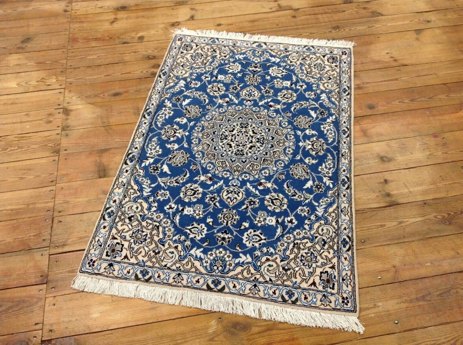 Perserteppich Nain 9 la 134 x 89 cm Wolle handgeknüpft