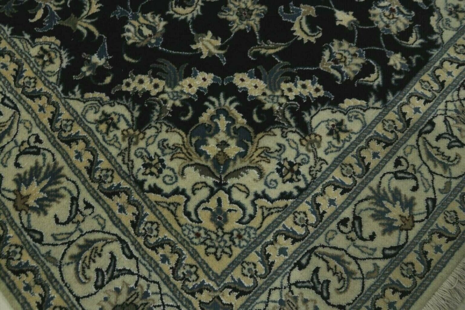 Perserteppich Nain 242 x 172 cm Wolle handgeknüpft
