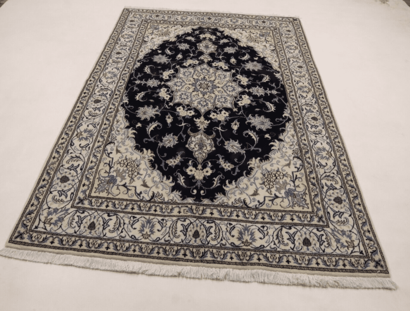 wunderschoner-orientteppich-242-x-160-cm-300000-knoten-m-90-1-1 Perserteppich Nain 242 x 160 cm Schurwolle handgeknüpft