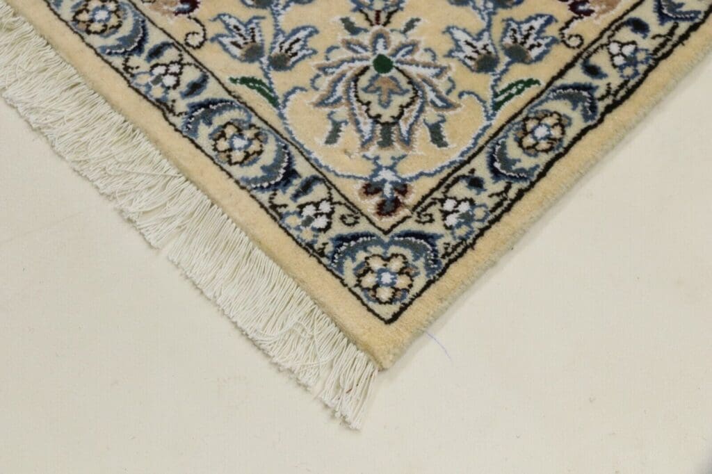 Perserteppich Nain 246 x 154 cm Schurwolle handgeknüpft