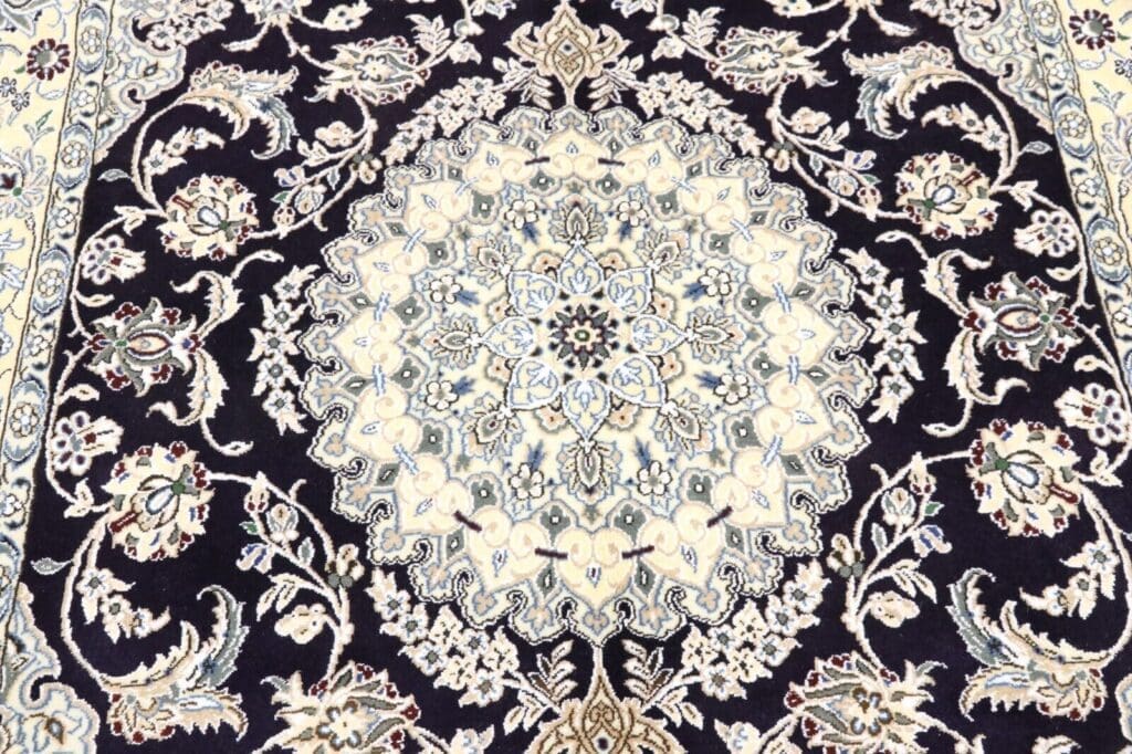 Perserteppich Nain 246 x 154 cm Schurwolle handgeknüpft