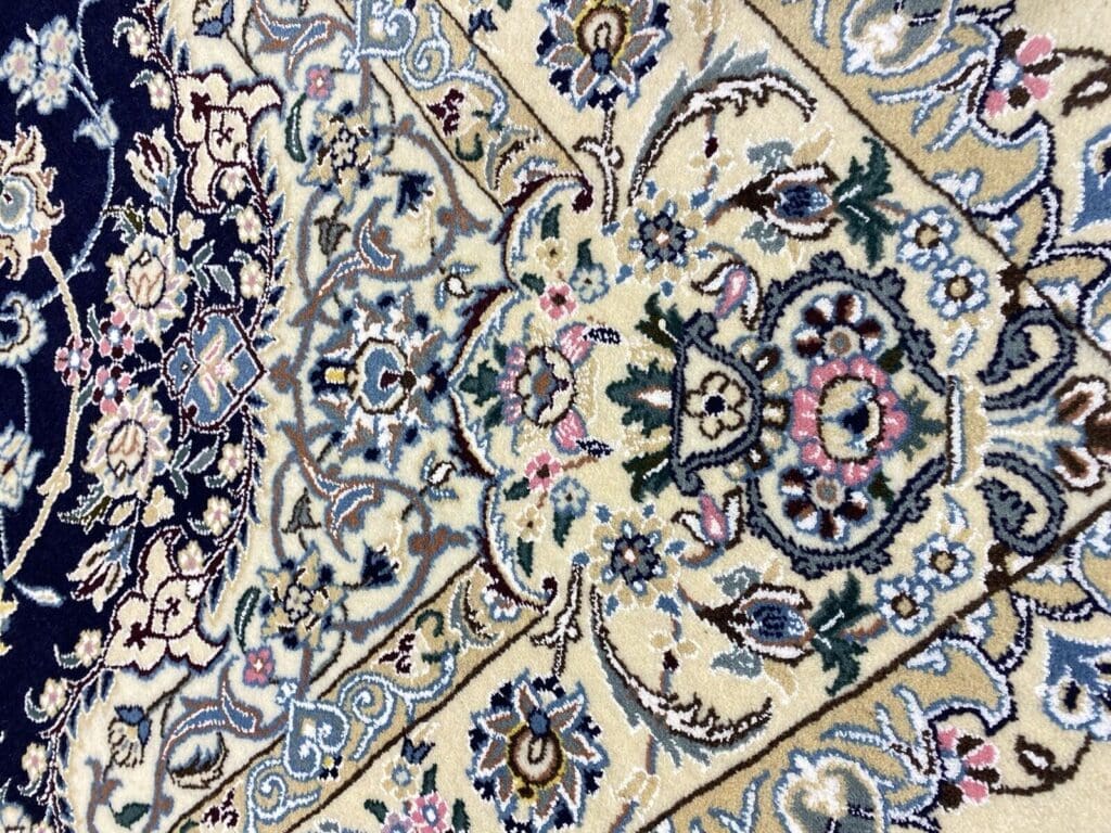 Perserteppich Nain 255 x 158 cm Wolle handgeknüpft