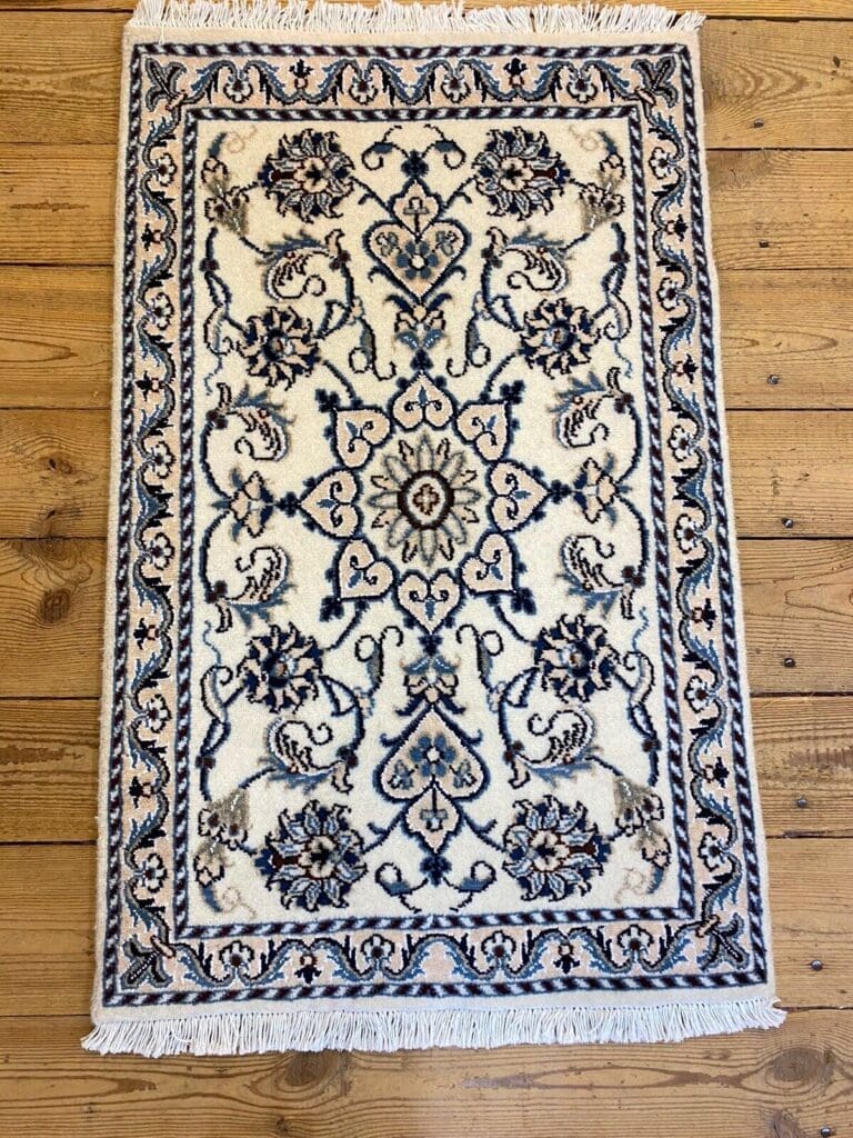 Perserteppich Nain 90 x 60 cm Schurwolle handgeknüpft