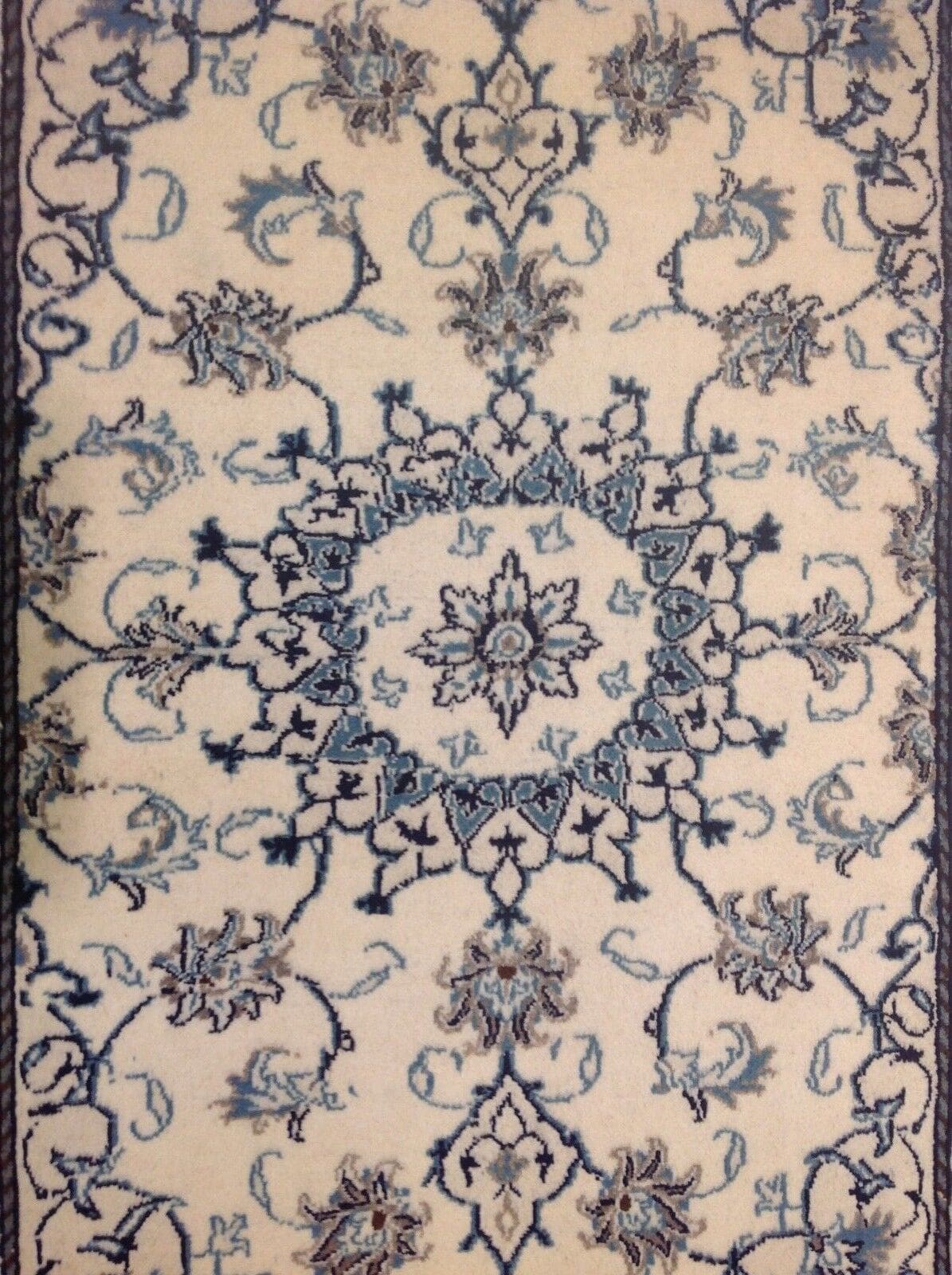 Perserteppich Nain 135 x 85 cm Wolle handgeknüpft