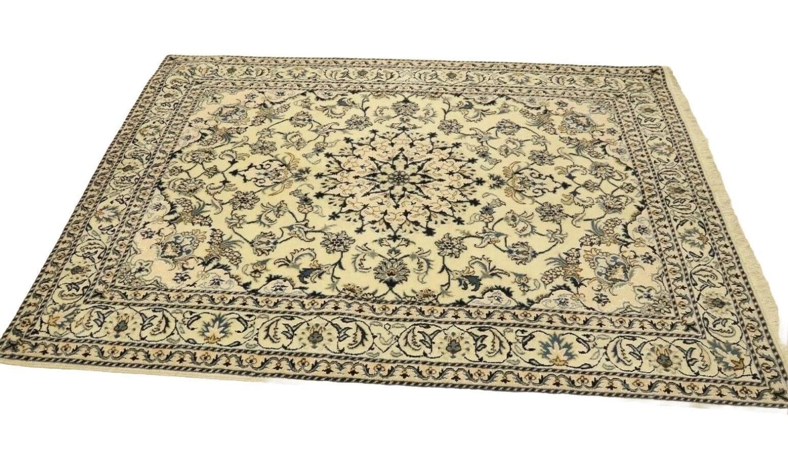 Perserteppich Nain 253 x 166 cm Wolle handgeknüpft